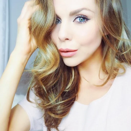 @TheLauraBlair