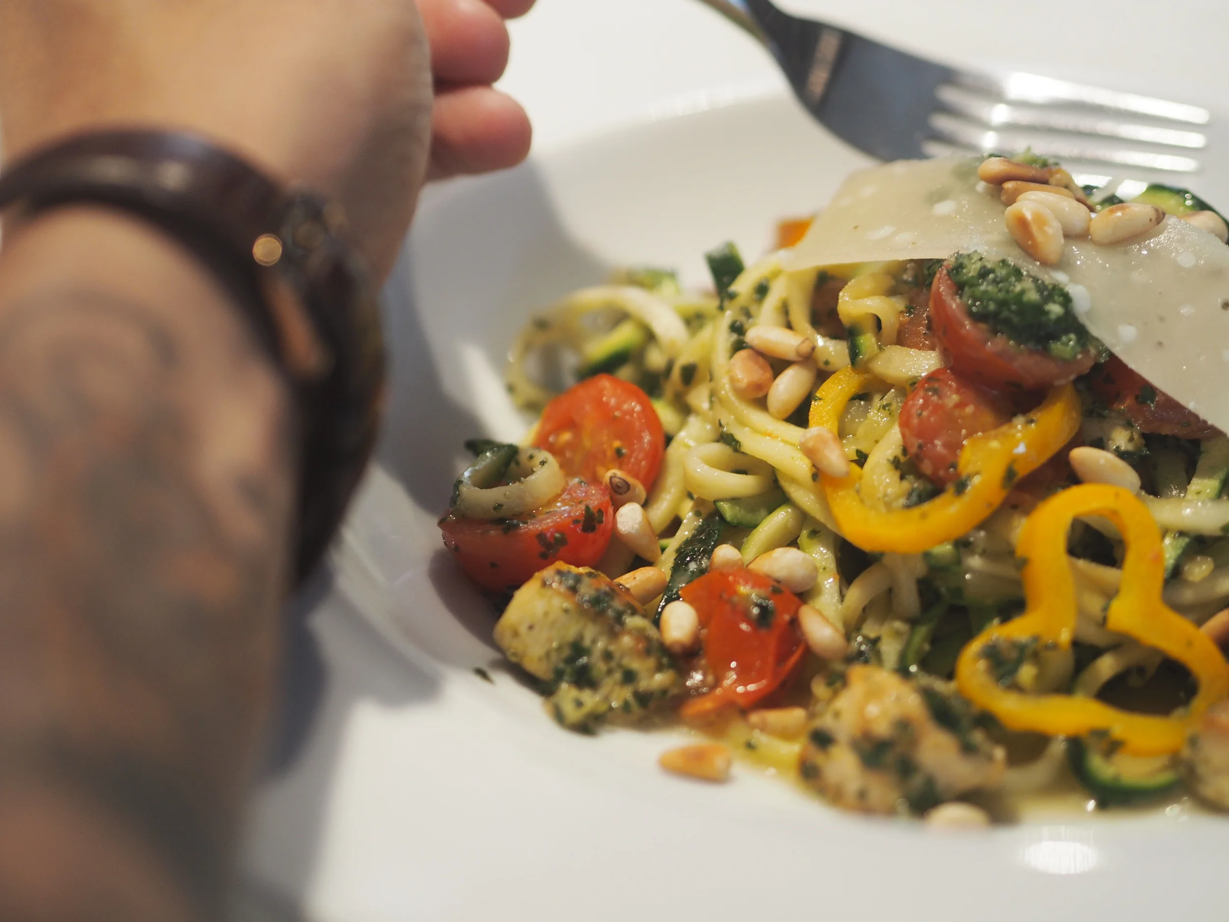 Get Summer Ready With This Simple 10 Minute Meal - Kale Pesto & Spiralized Courgette