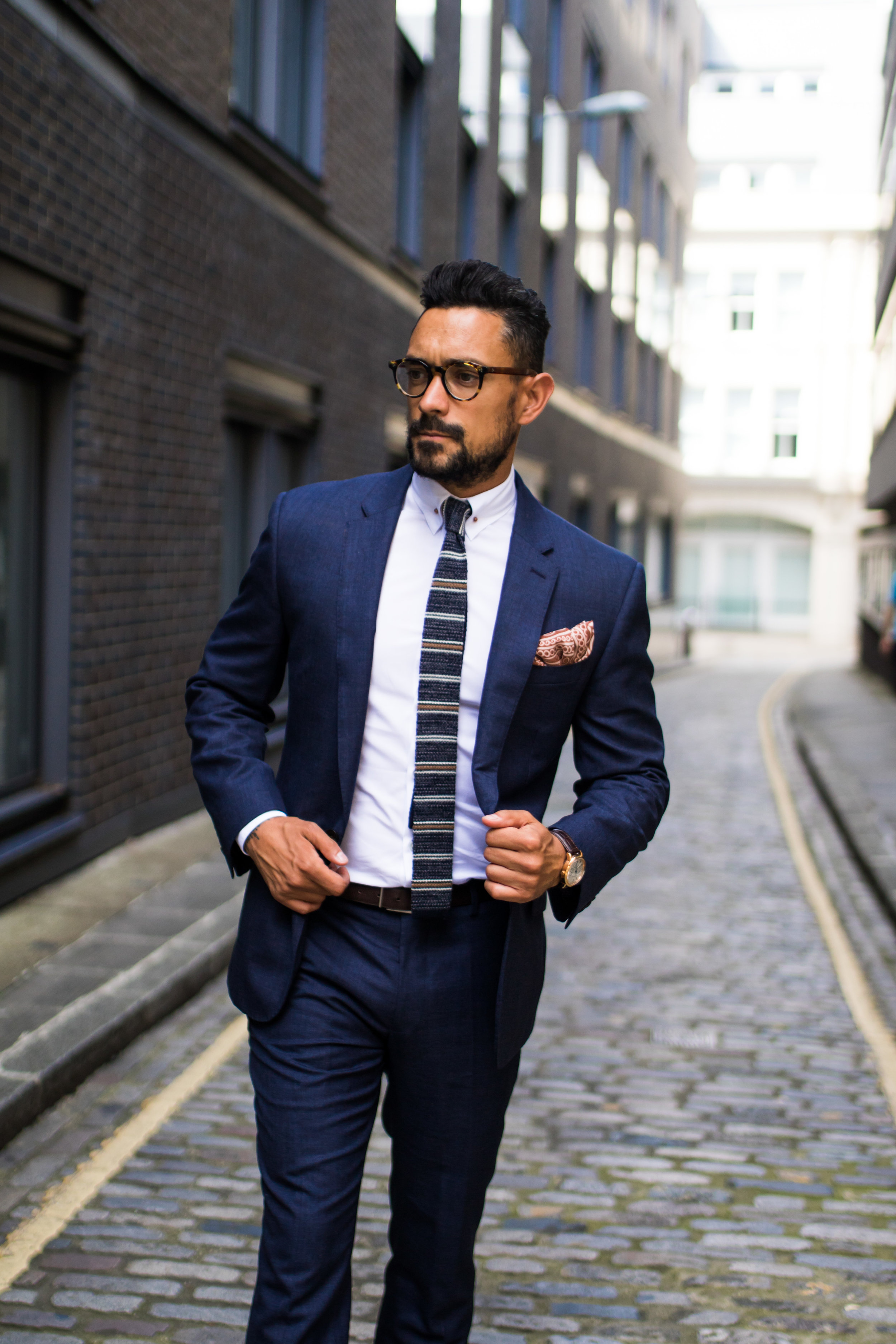 How to wear a navy suit 5 ways — MEN'S STYLE BLOG