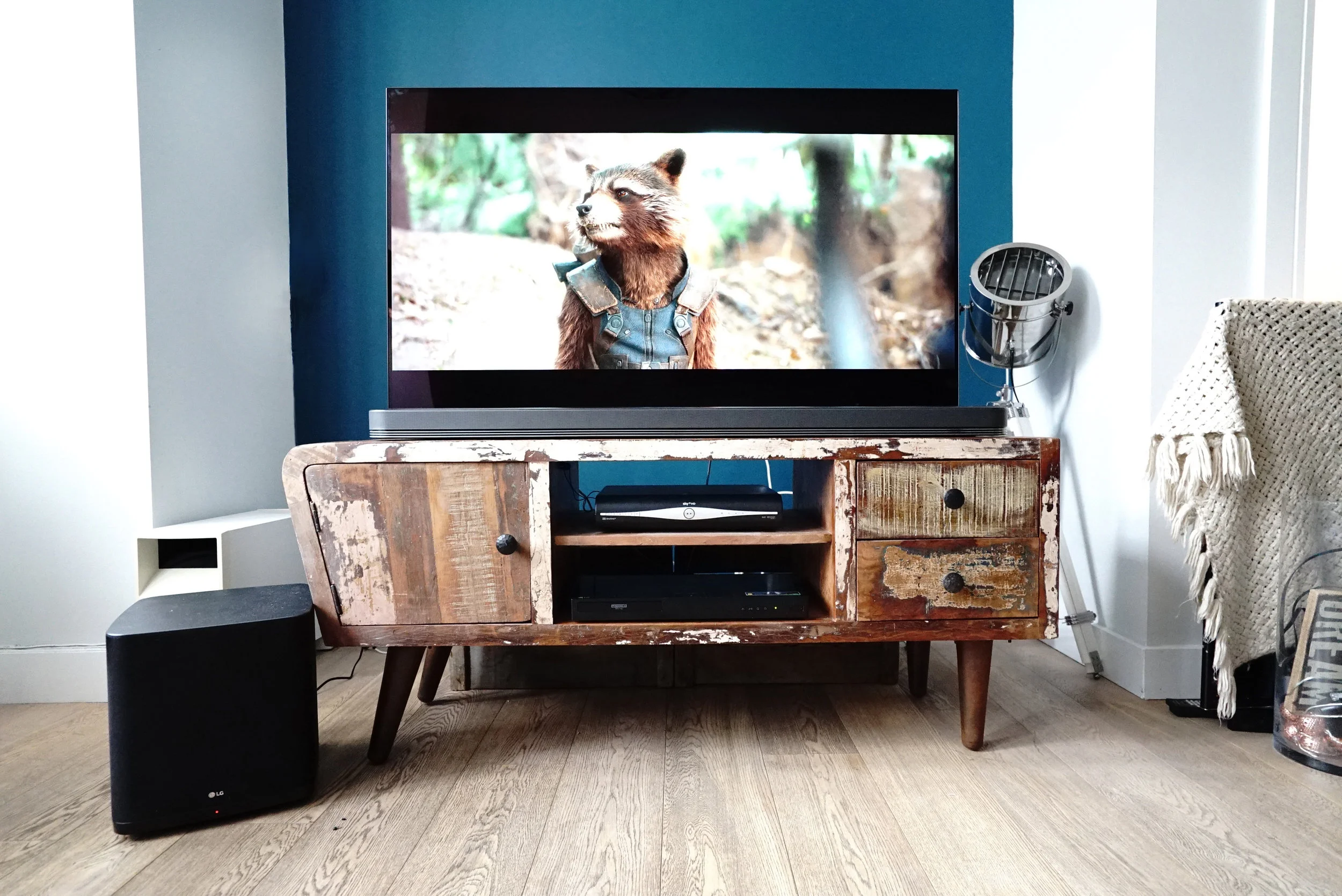 Experience sound you can feel with the LG SJ9 soundbar