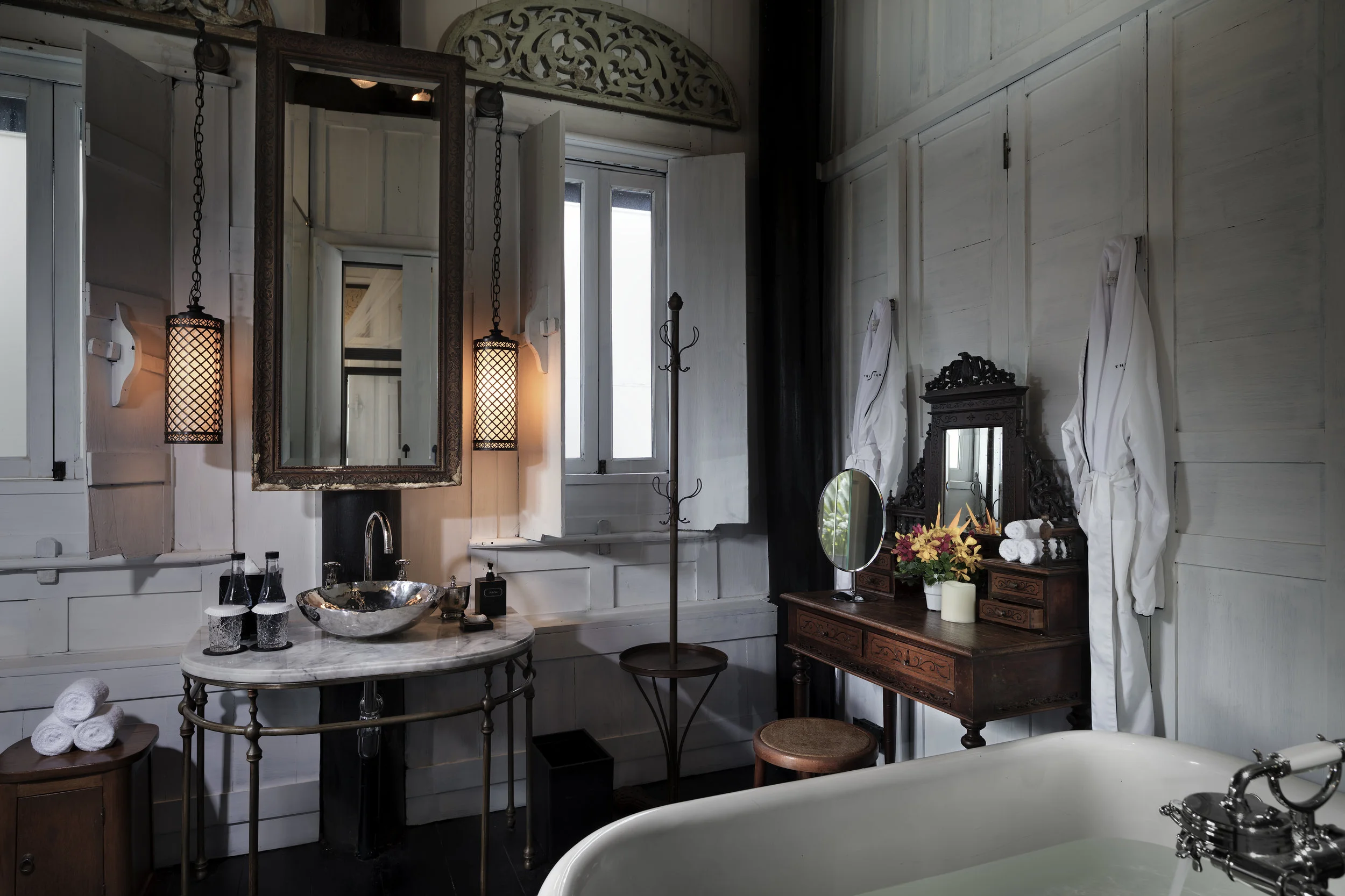 The Siam. Connie's Cottage - Bathroom 1.jpg