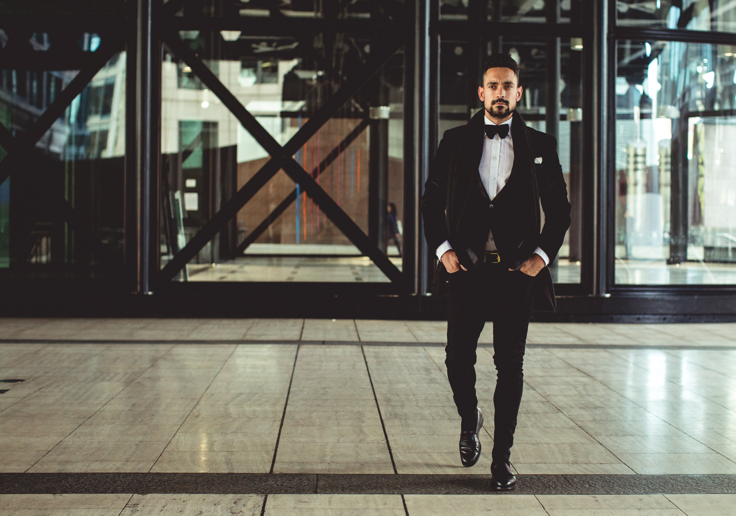 How to Accessorise Your Dinner Jacket/Tuxedo this Party Season