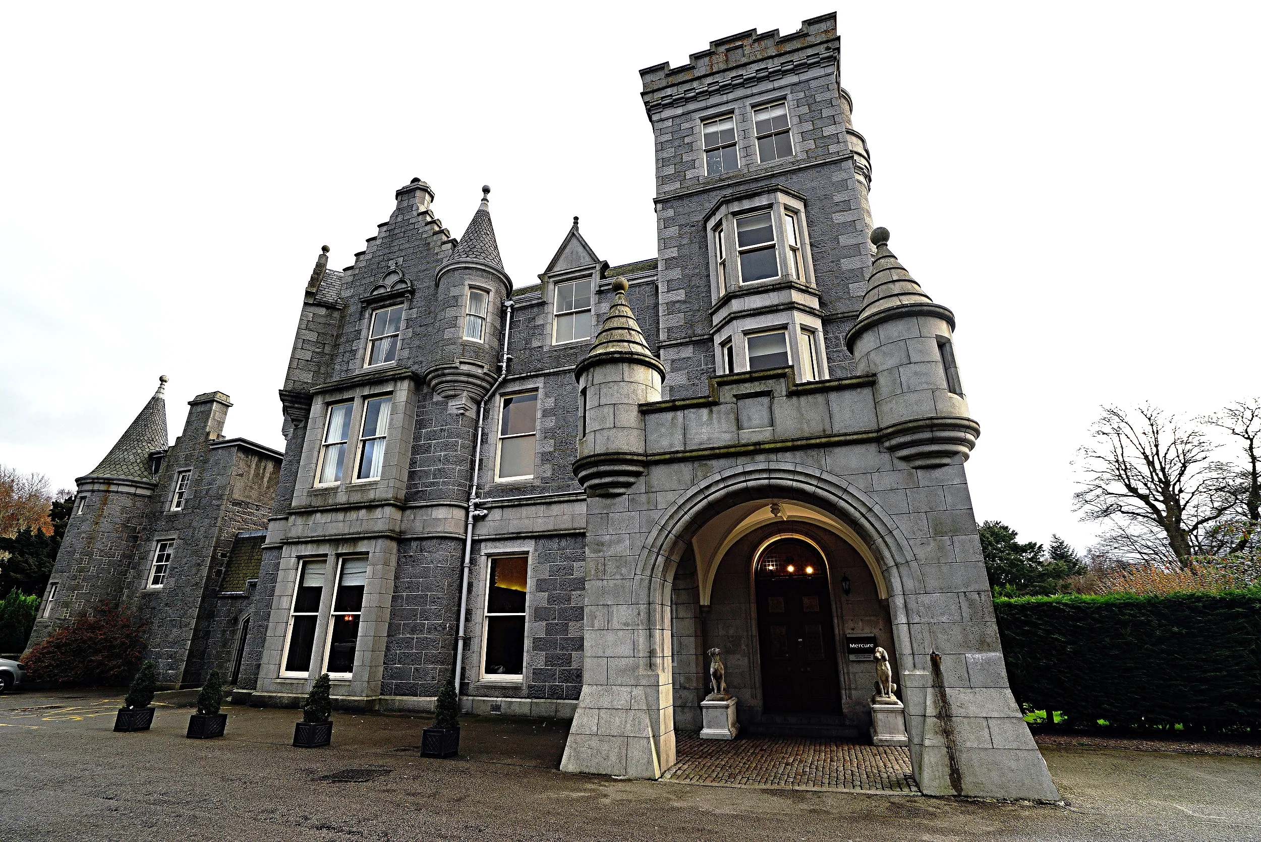 Mercure Aberdeen Ardoe Hotel.JPG