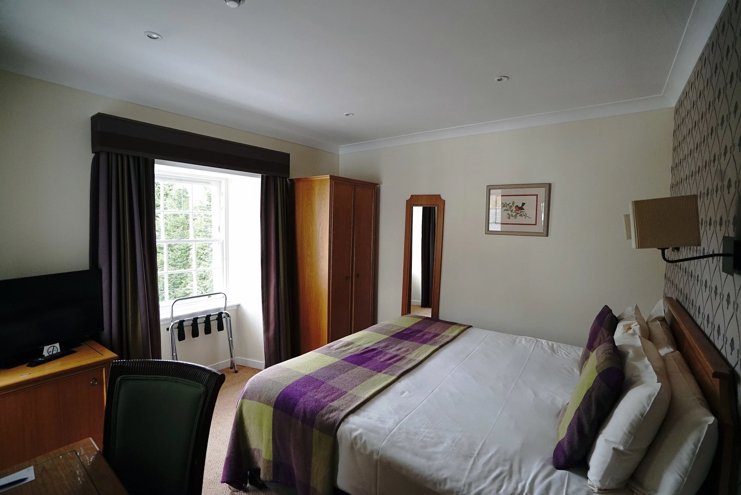 Mercure Peebles Bedroom.jpg