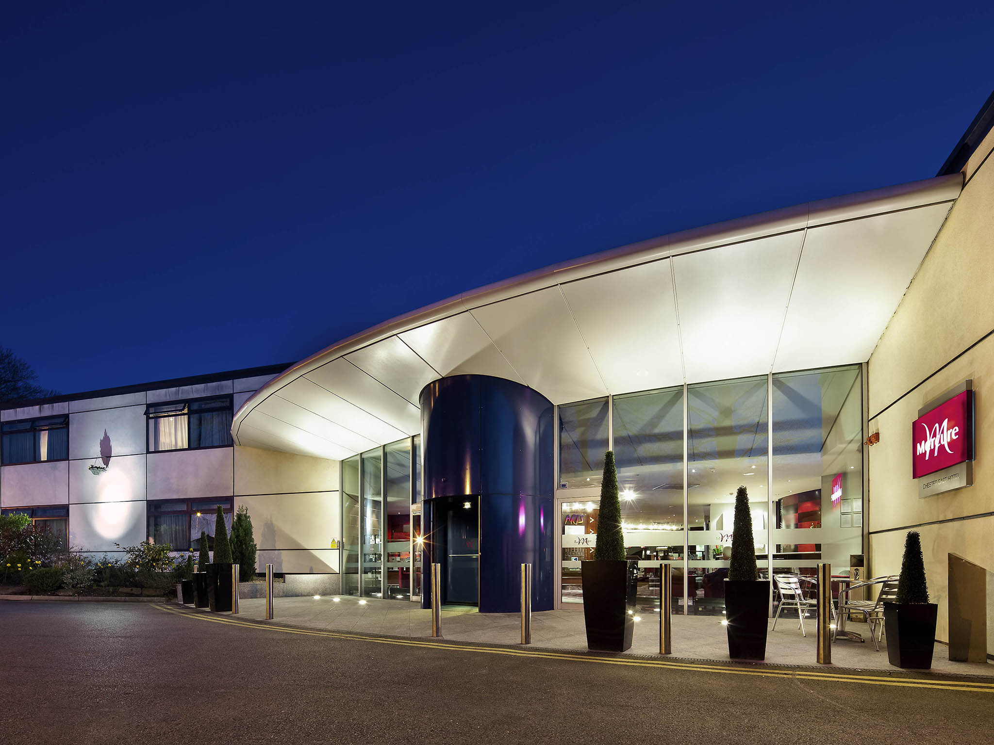 Mercure Chester Abbots Hotel Review | Down-to-Earth & Contemporary