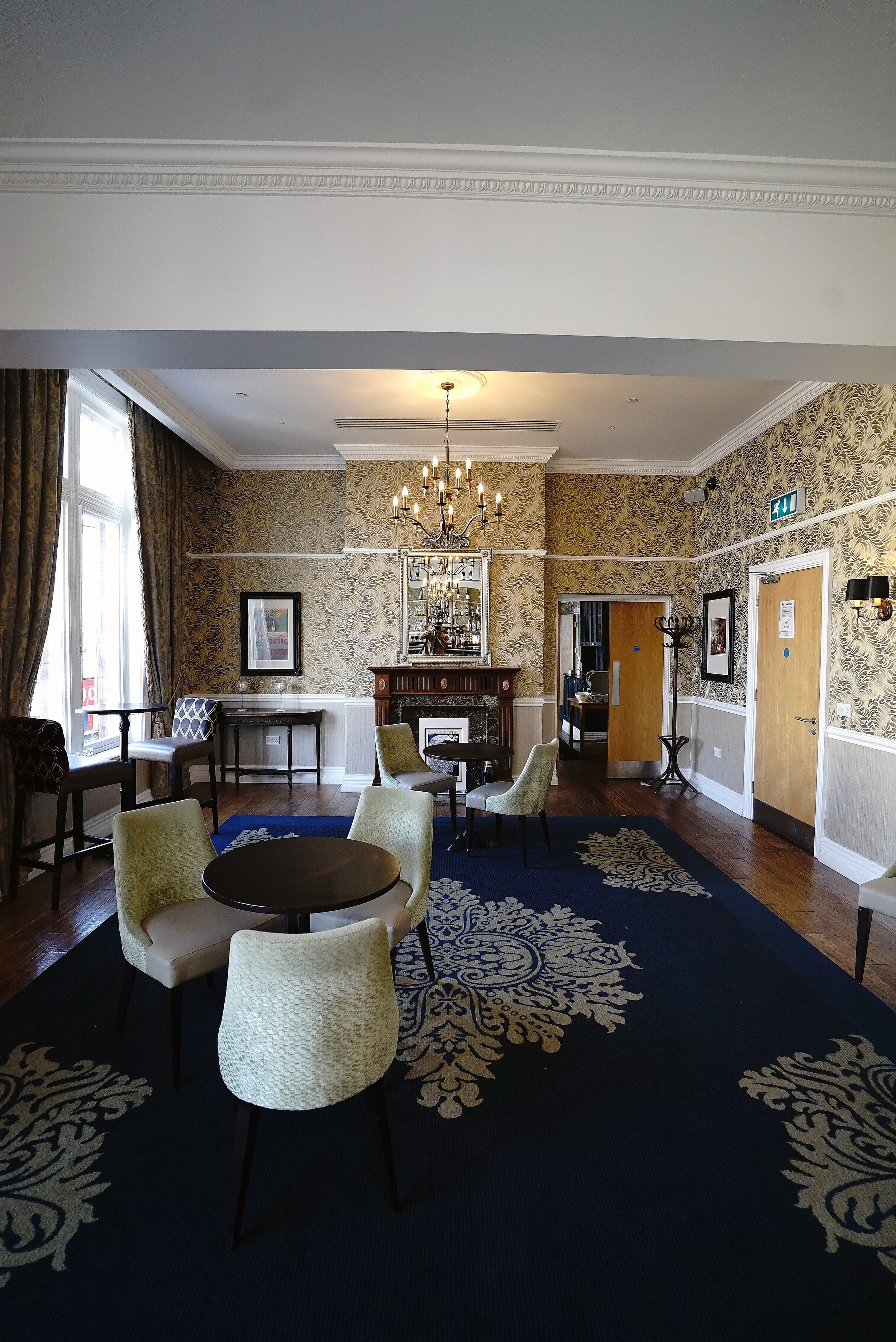 Mercure Darlington Bar Seating.jpg