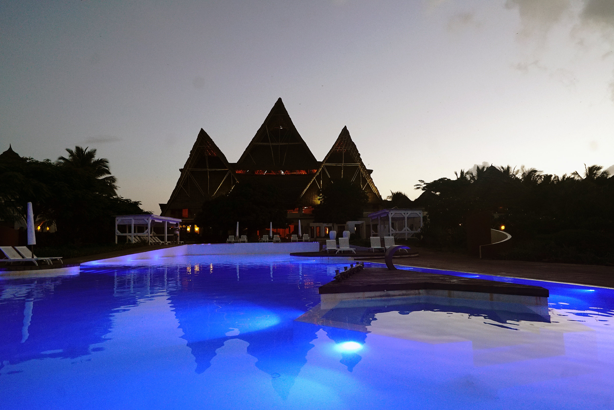 Essque Zalu Zanzibar Swimming Pool.jpg