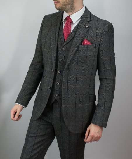 House of Cavani Suit 4