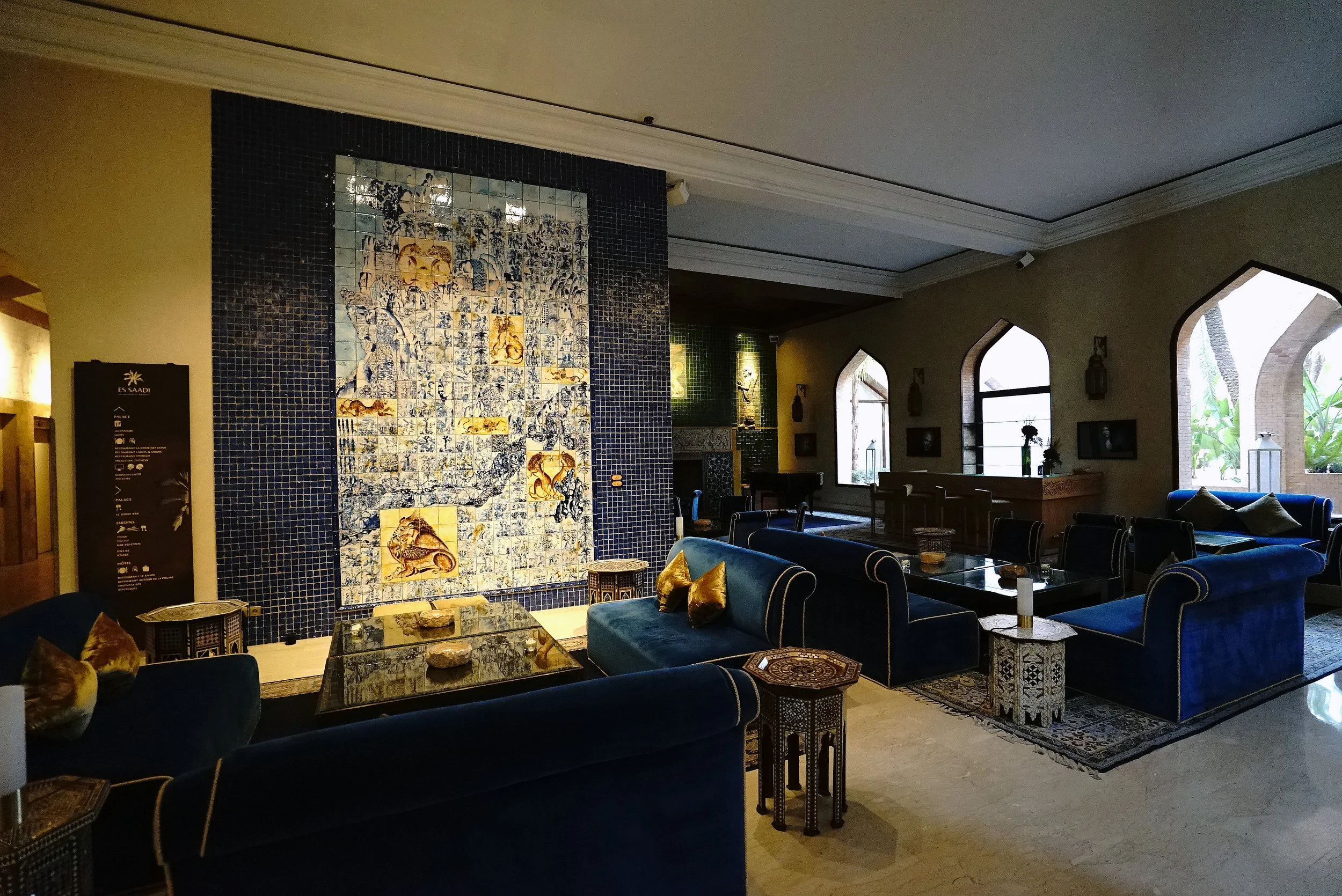 Es Saadi The Palace Bar.jpg