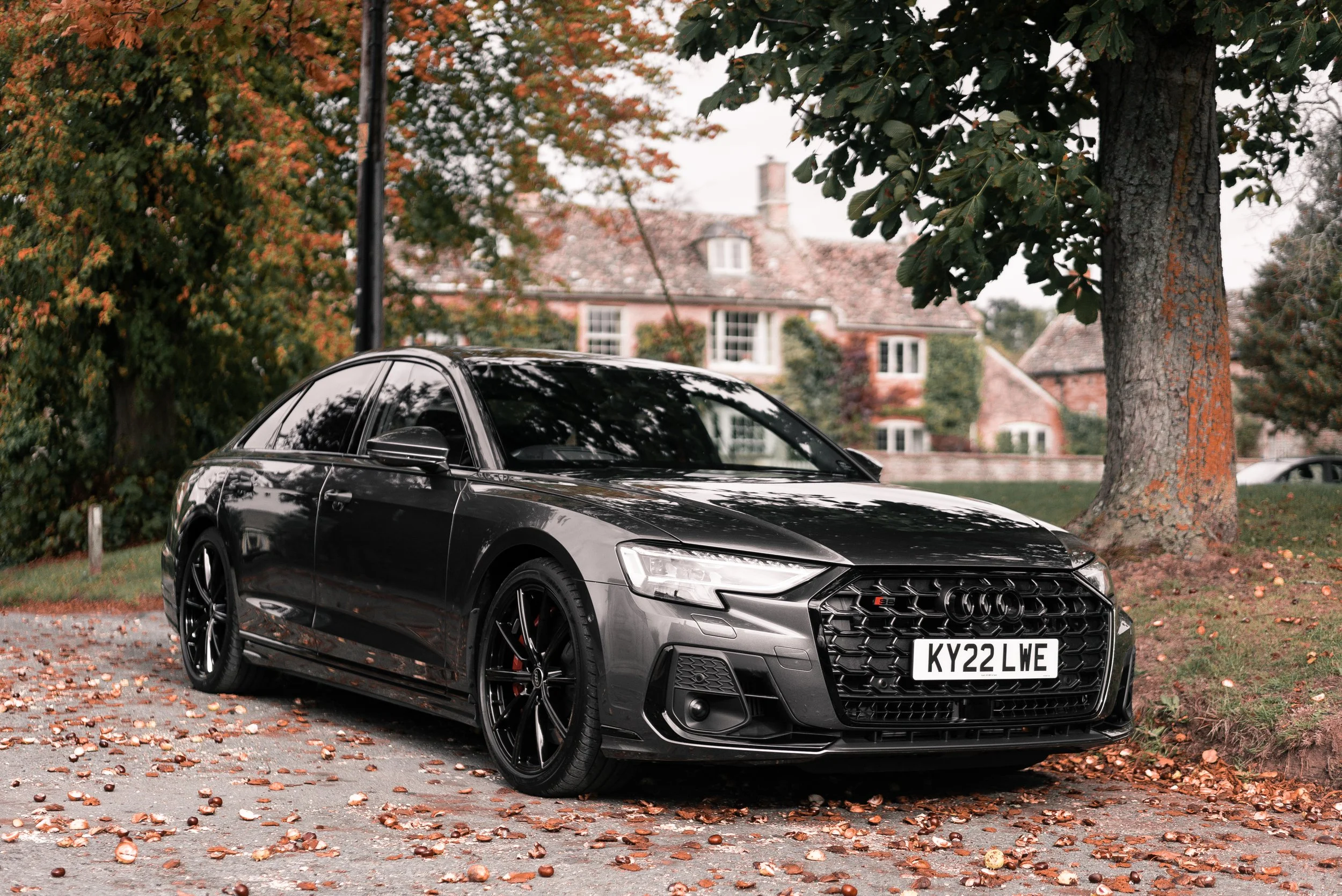 A DRIVE IN THE COTSWOLDS INSIDE THE AUDI S8
