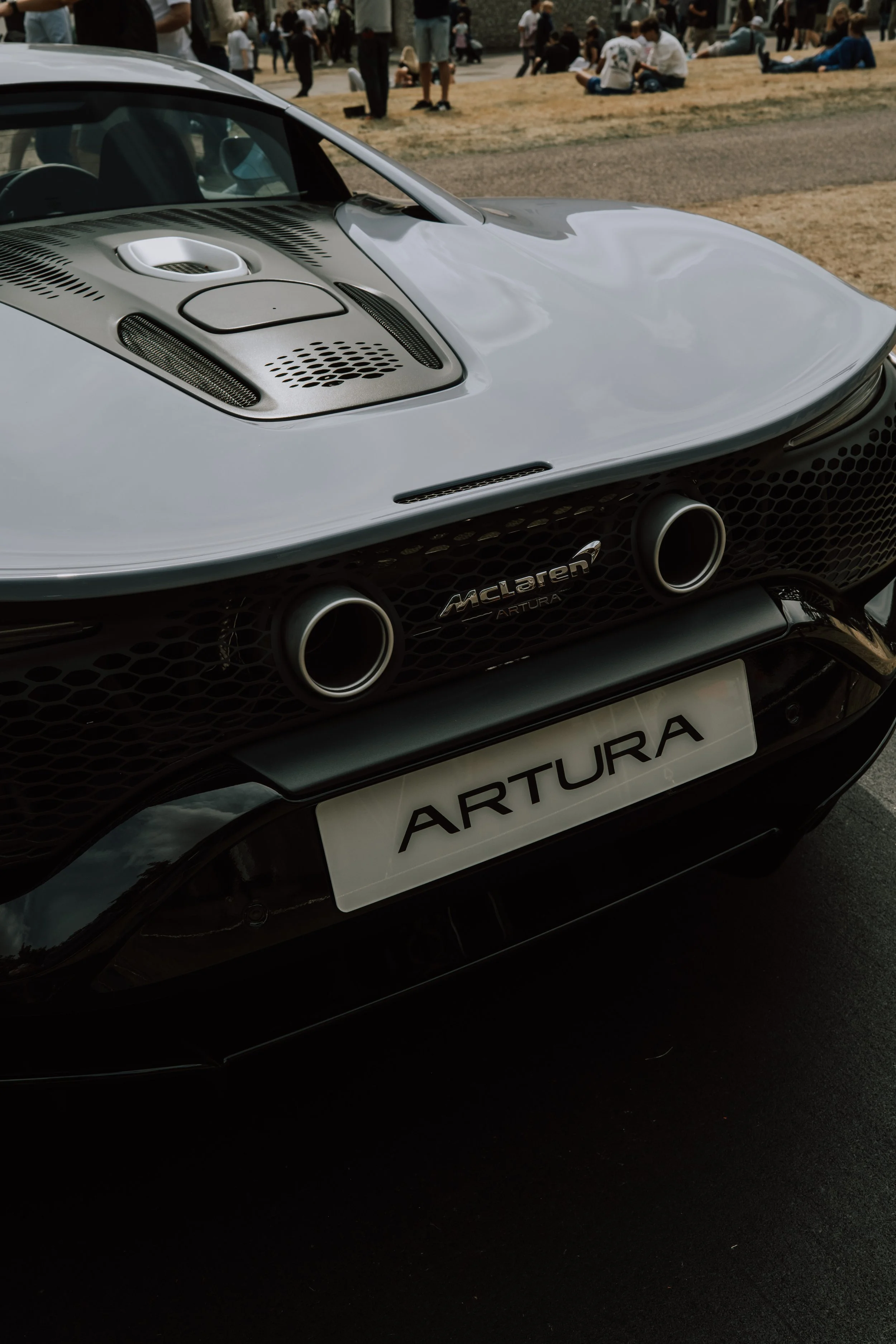 Unleashing the McLaren Artura: A Personal Encounter with Automotive Excellence