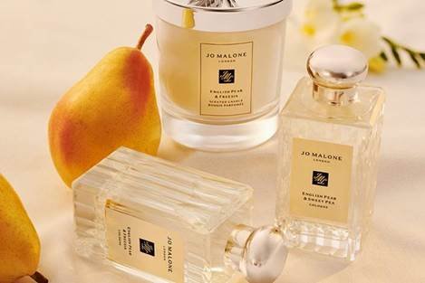 Jo Malone London's English Pear & Sweet Pea: A Symphony of Scent
