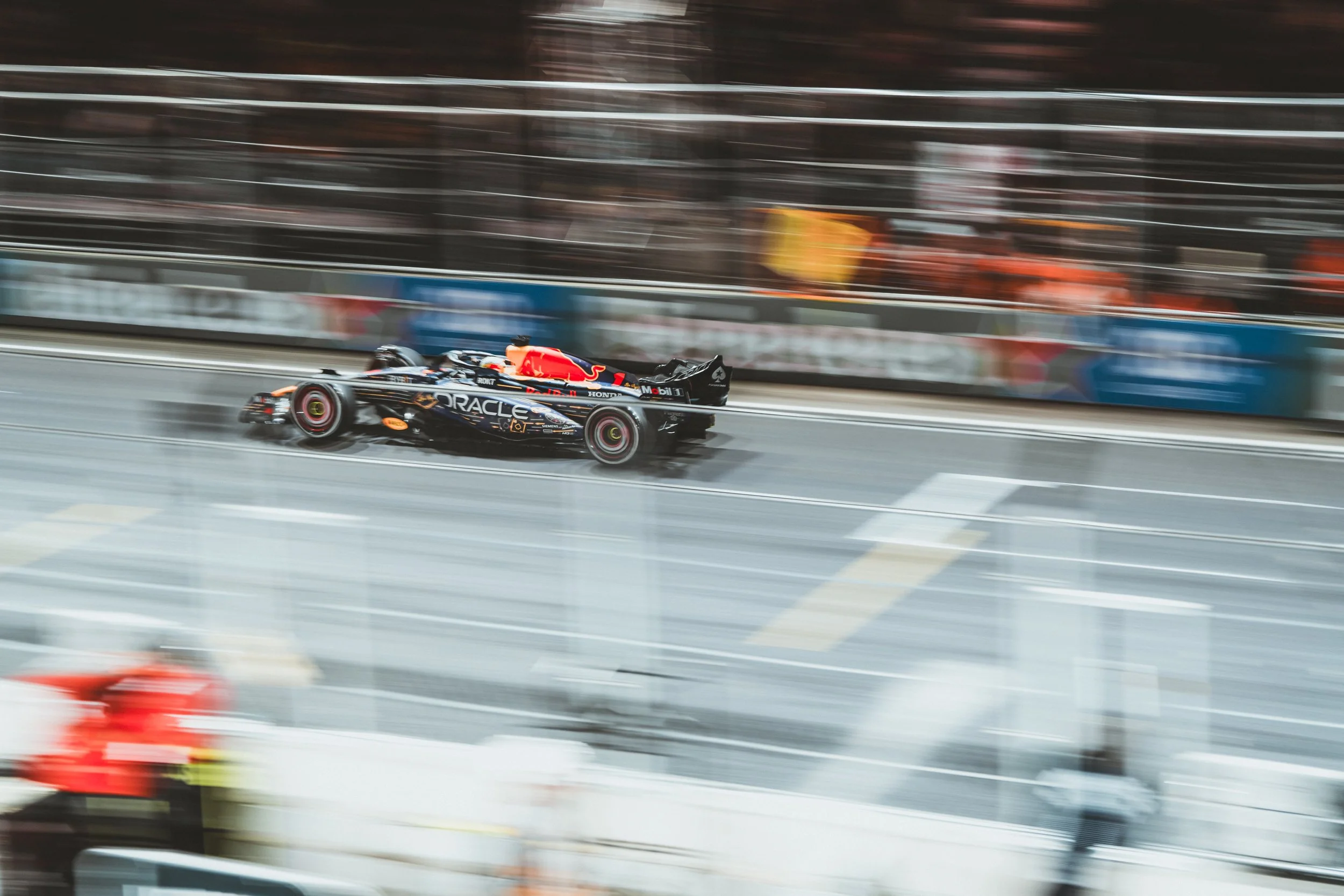 An Unforgettable Experience at the Las Vegas F1 Grand Prix: A Red Spade Pass Adventure with PokerStars