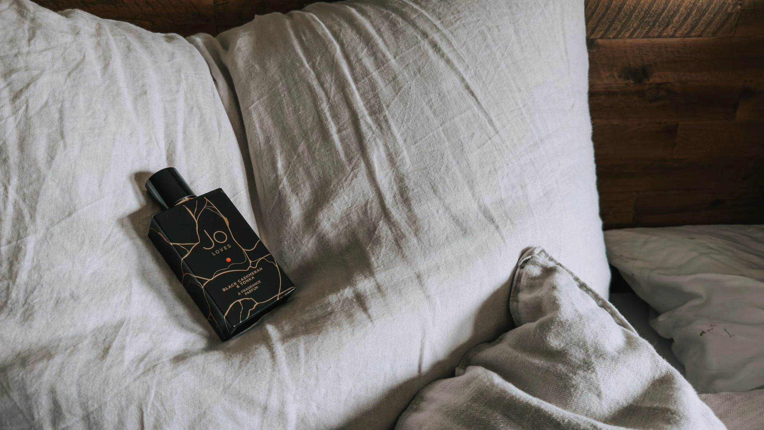 Black Cashmeran &amp; Tonka by Jo Loves: Depth and Warmth