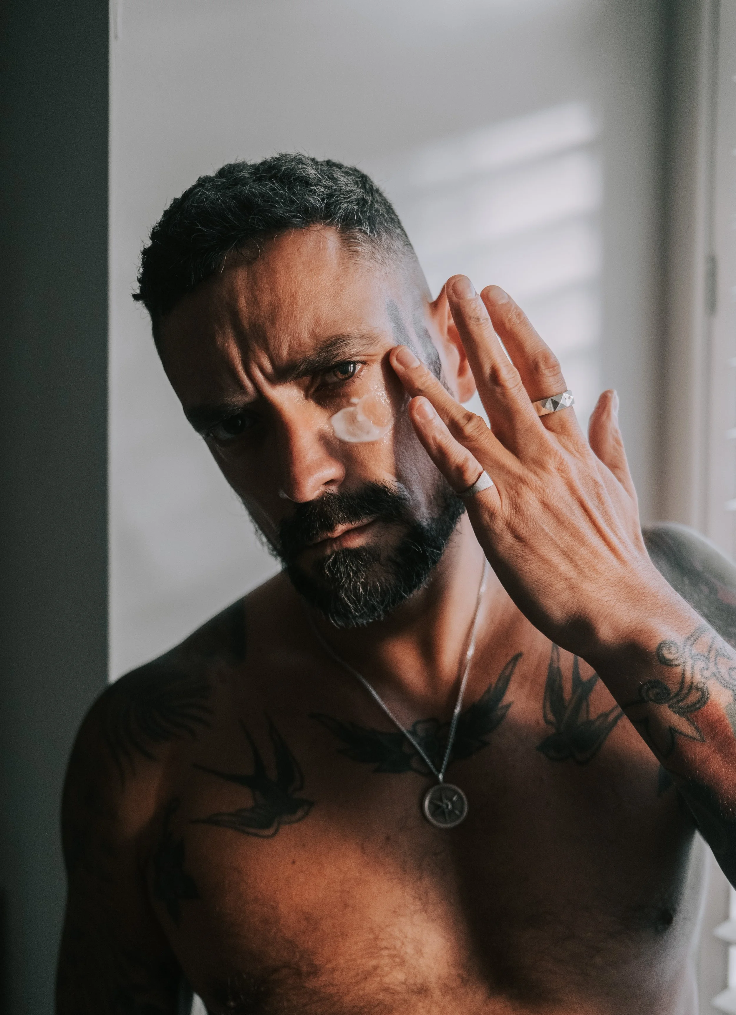 Men's Own Daily Boost Serum: Ultimate Grooming Travel Hack