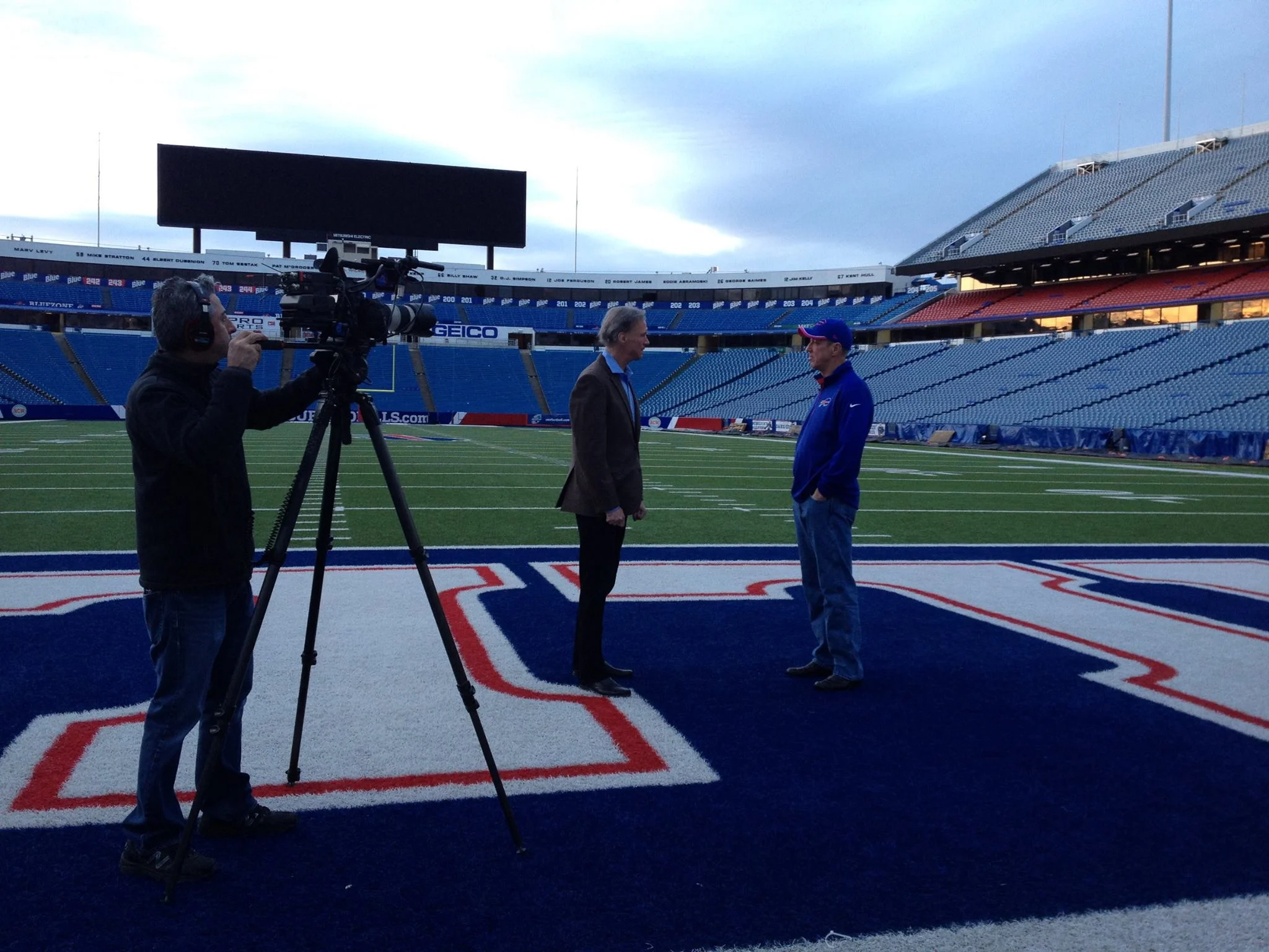 Jim Kelly filming an episode of The Game 365. 