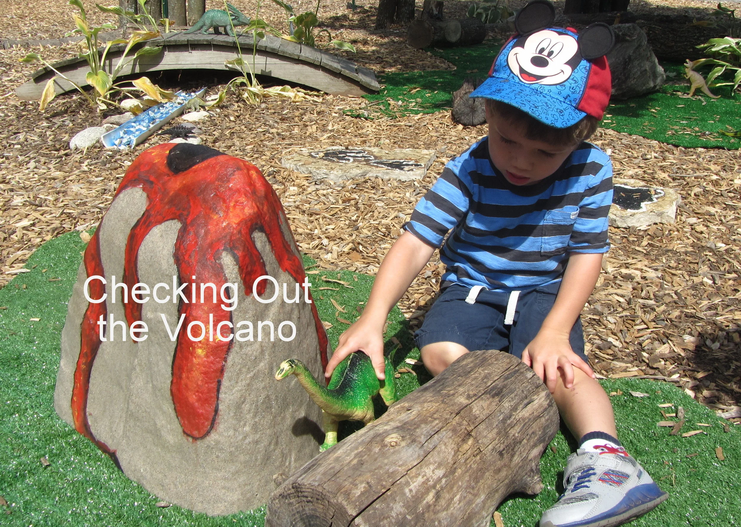 Dinoland - Volcano.JPG