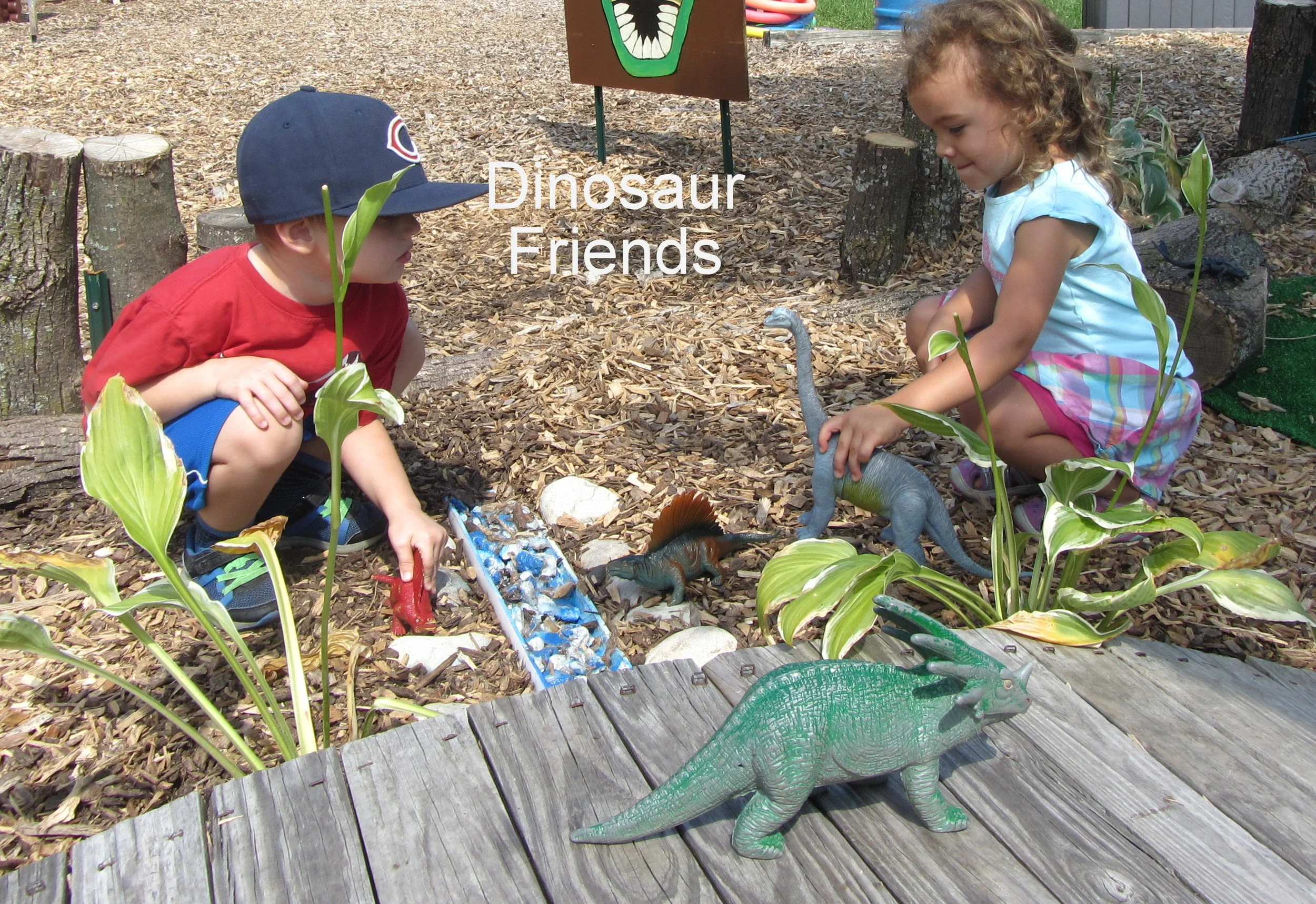 Dinoland - Friends.JPG