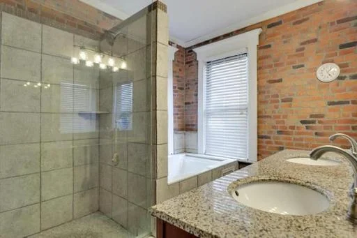925MTPLEASANT11.jpg