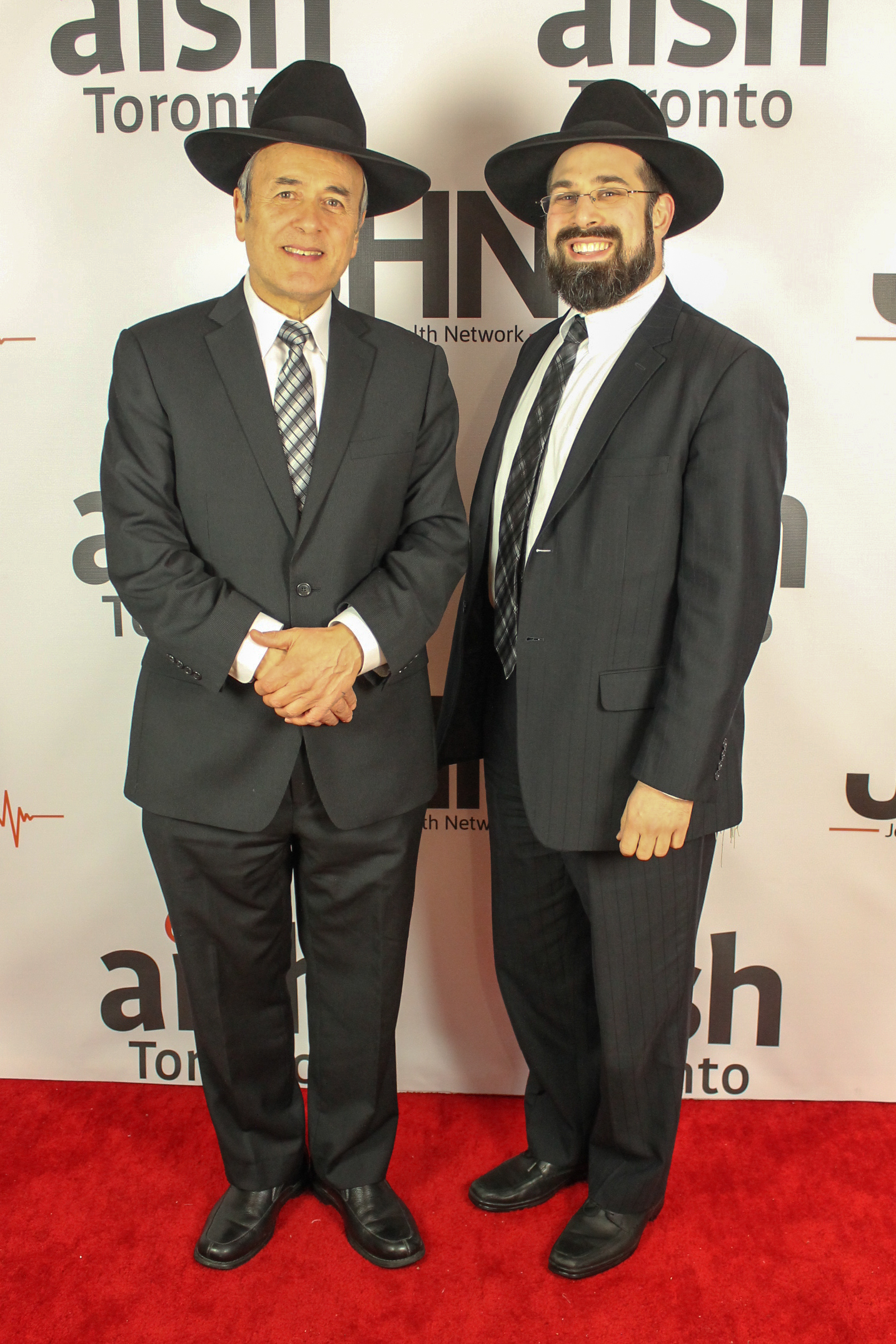 Aish-35-2960785407-O.jpg