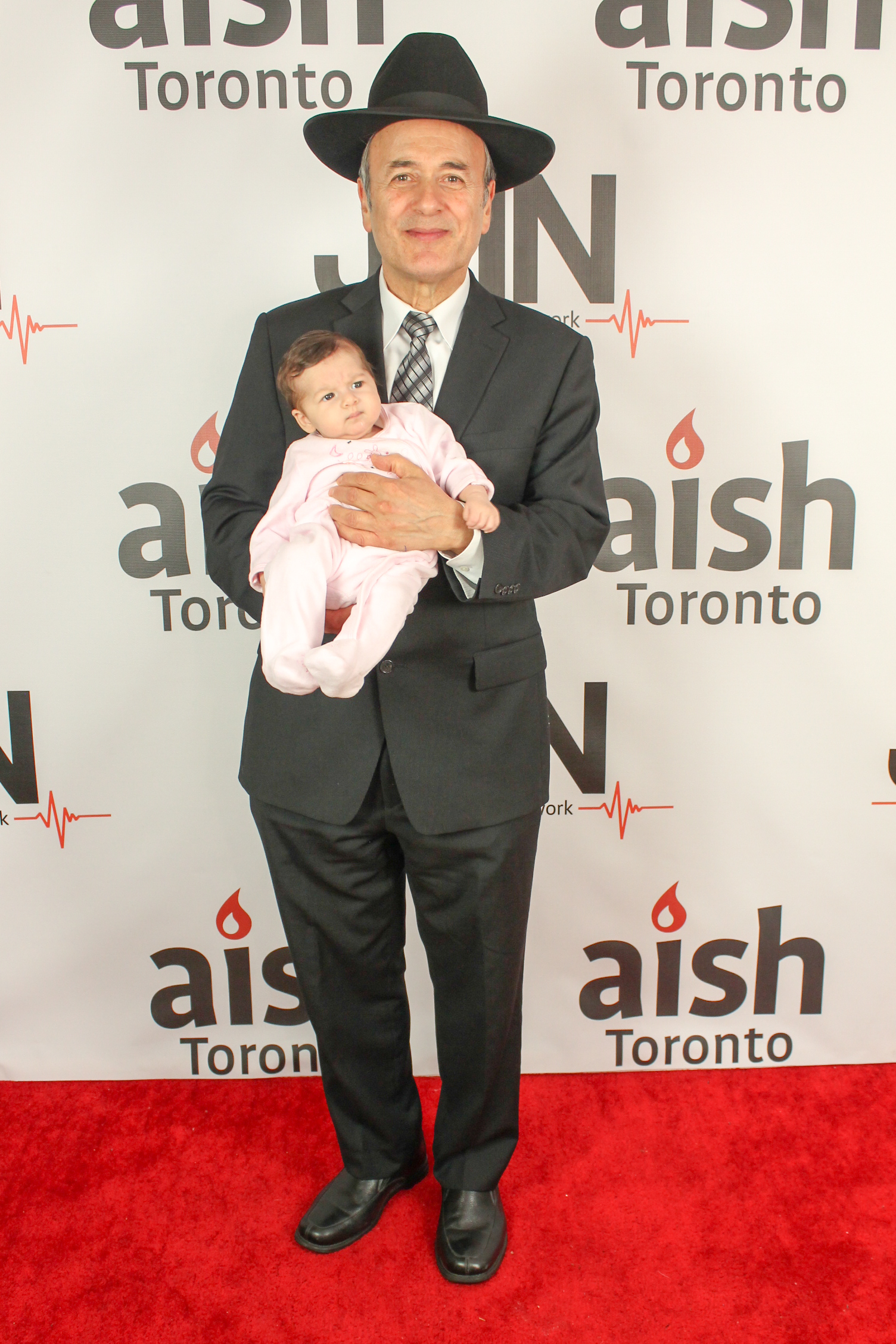 Aish-46-2960786591-O.jpg