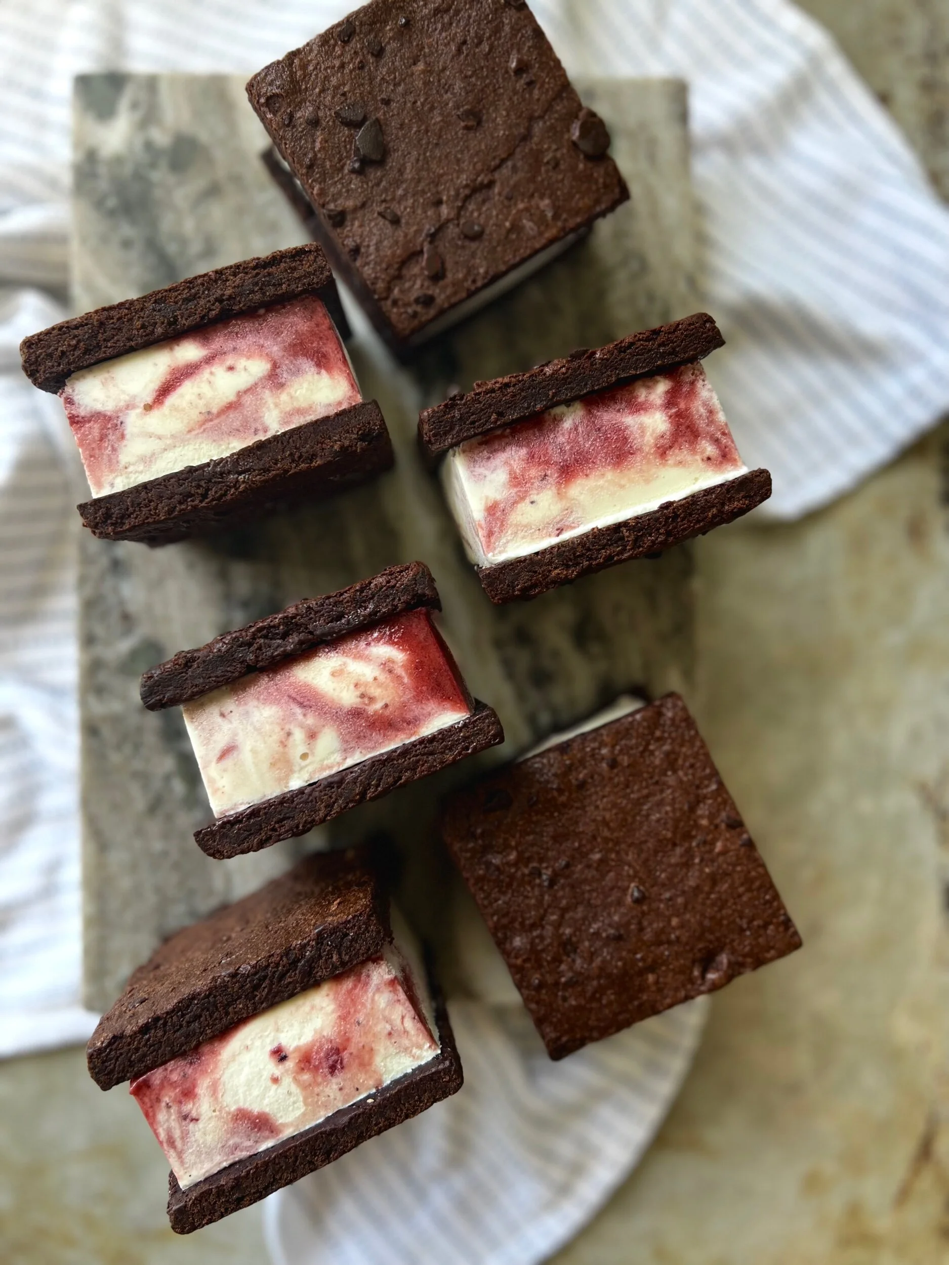 3C9F5EC2-7AD4-4002-AD80-1484631A17CF