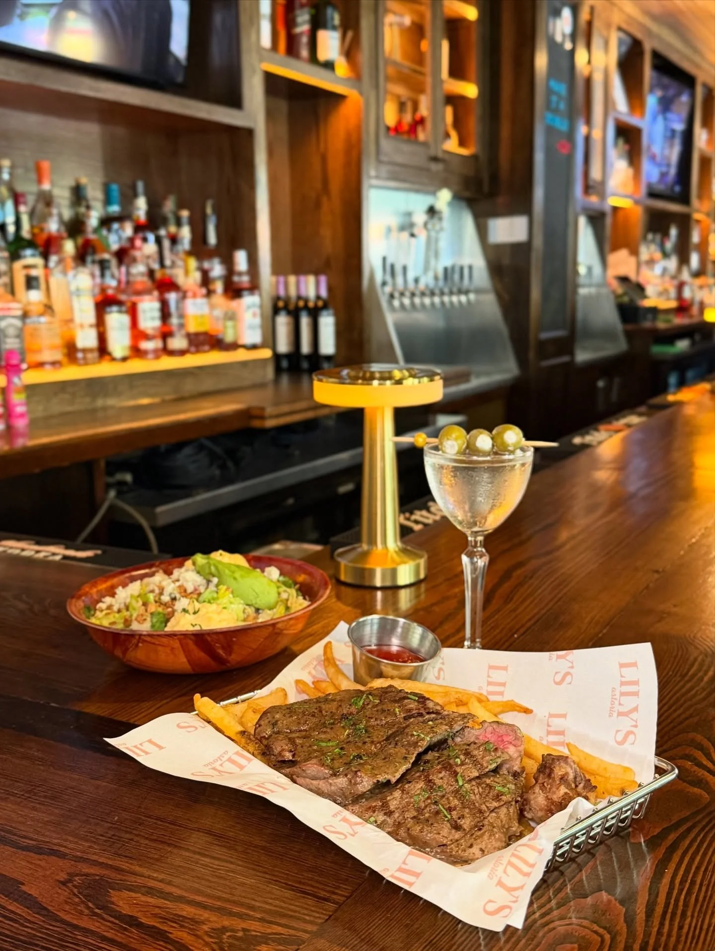 POV: You&rsquo;re sitting at the bar, flirting with a medium-rare Steak Frites and an ice-cold Martini, watching the Yankees game, and it only cost you $30.
Solo dates are sometimes the best dates. Especially on Game Day⚾️🥩🍸

$30 Steak Frites &amp;