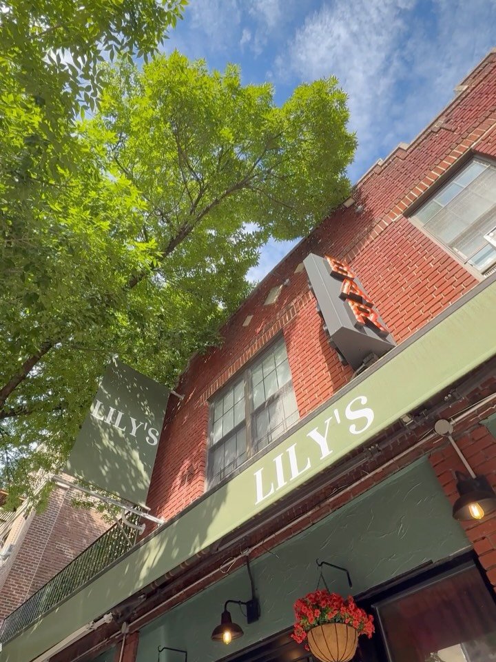 You know where to find us all weekend (Sipping Happy Hour Boot-Ritas &amp; Spaghetts on our patio. Duh.)🍋&zwj;🟩🌞
Open at noon today. Pull up, Astoria🍻

#astoria #astoriaeats #itsinqueens #astoriaqueens #astoriaoutdoors