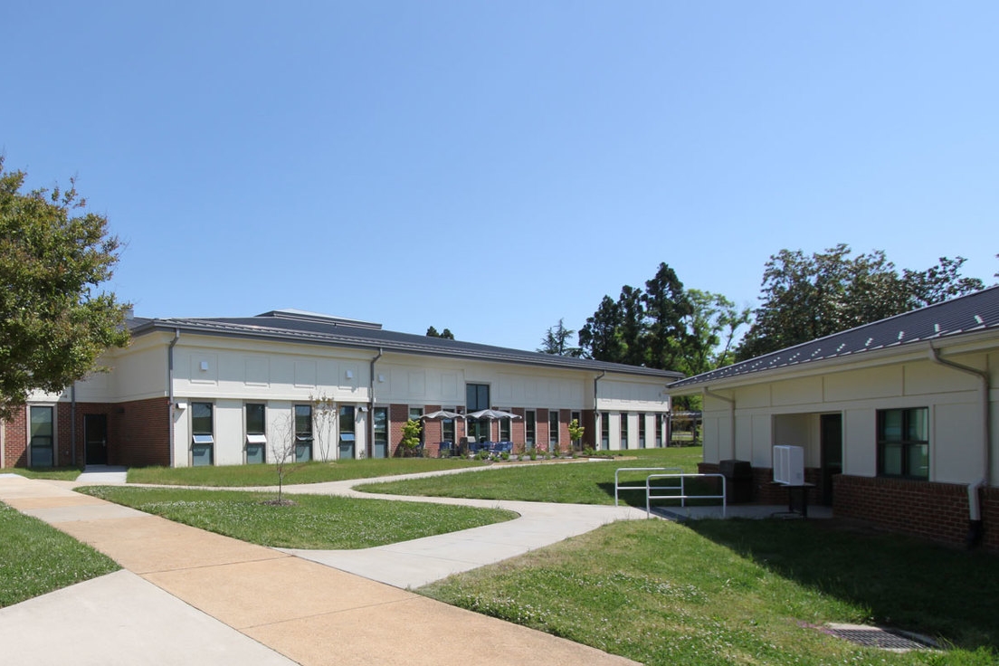 DL101309-024.jpg