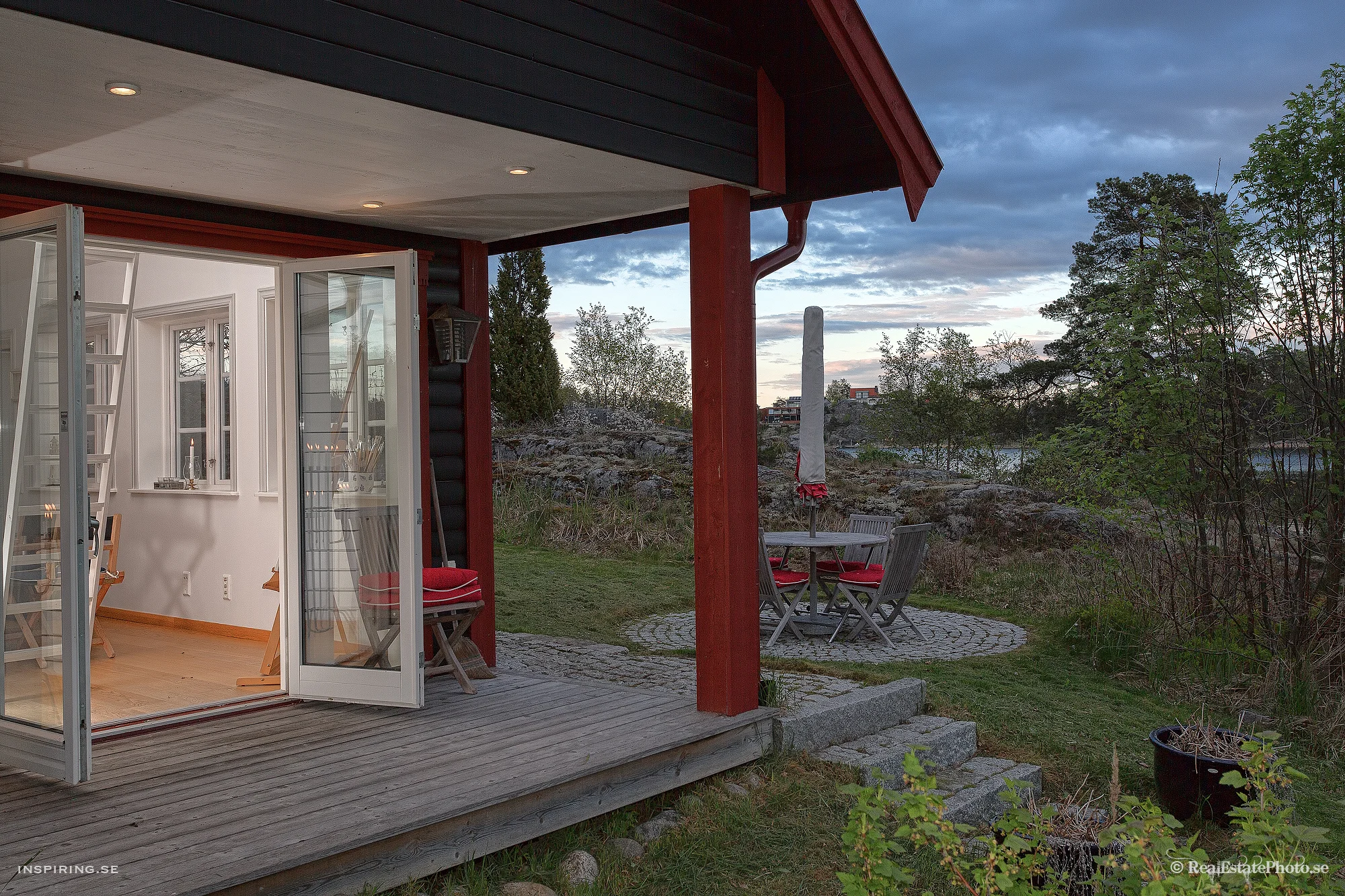 Swedish_waterfront_residence_copyright_ChrizPhotography.se_18.jpg
