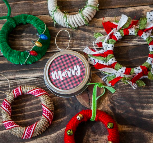 NUMU_wreaths.png