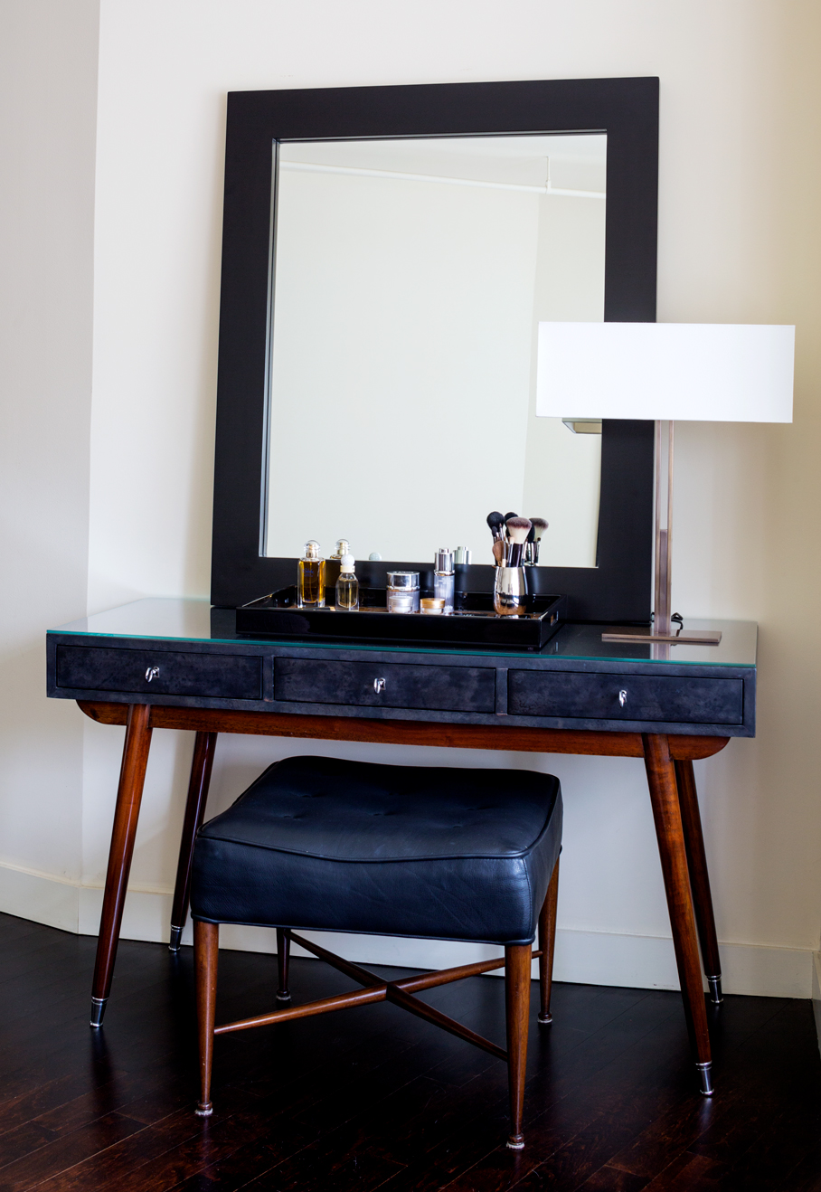 Studio-C-Flatiron-Loft-Vanity.jpg
