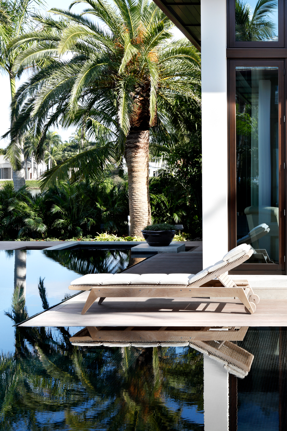 Studio-C-Modern-Bungalow-patio.jpg