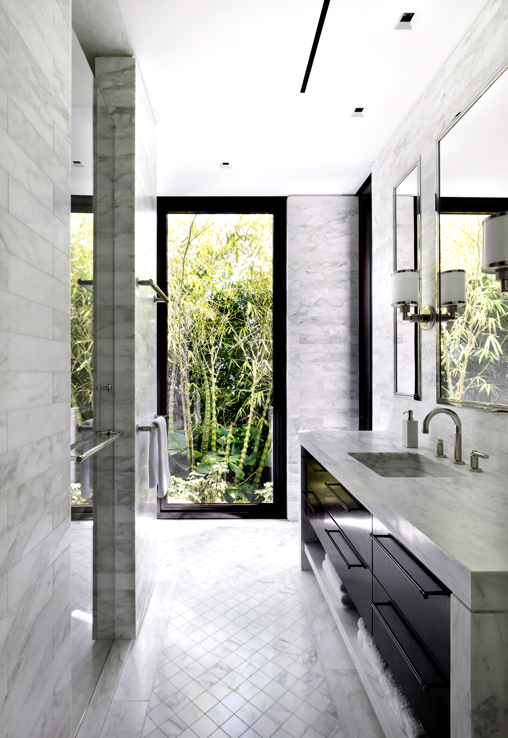Studio-C-Modern-Bungalow-Bathroom-3.jpg