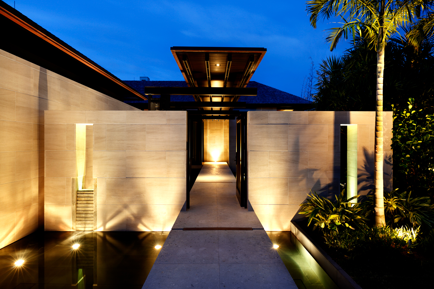 Studio-C-Modern-Bungalow-Front-2.jpg