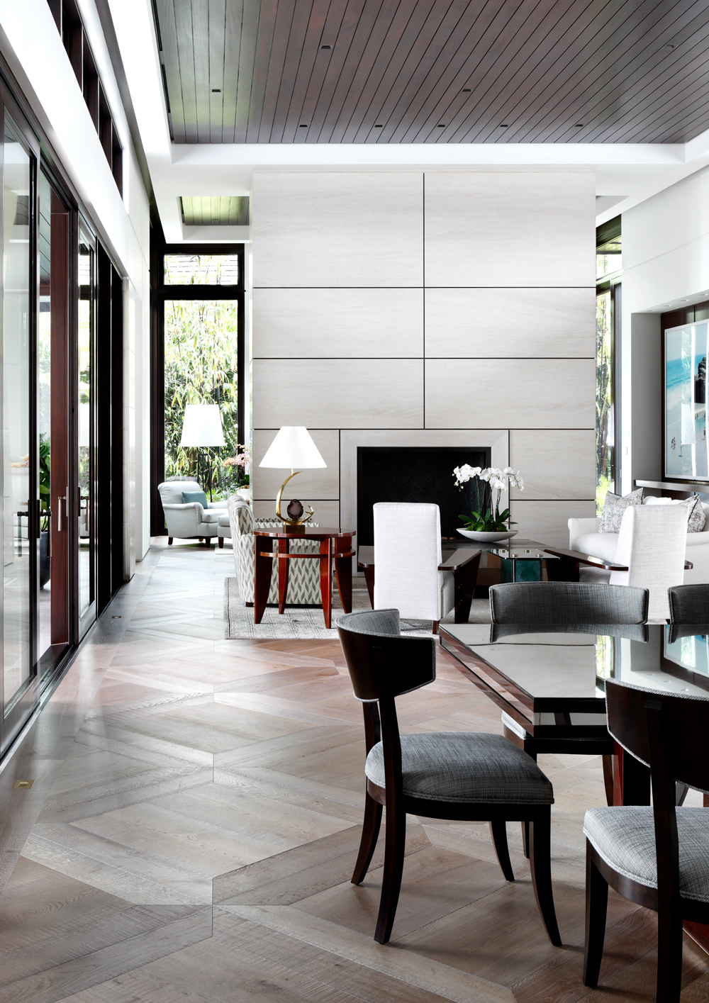 Studio-C-Modern-Bungalow-Living-room-3.jpg