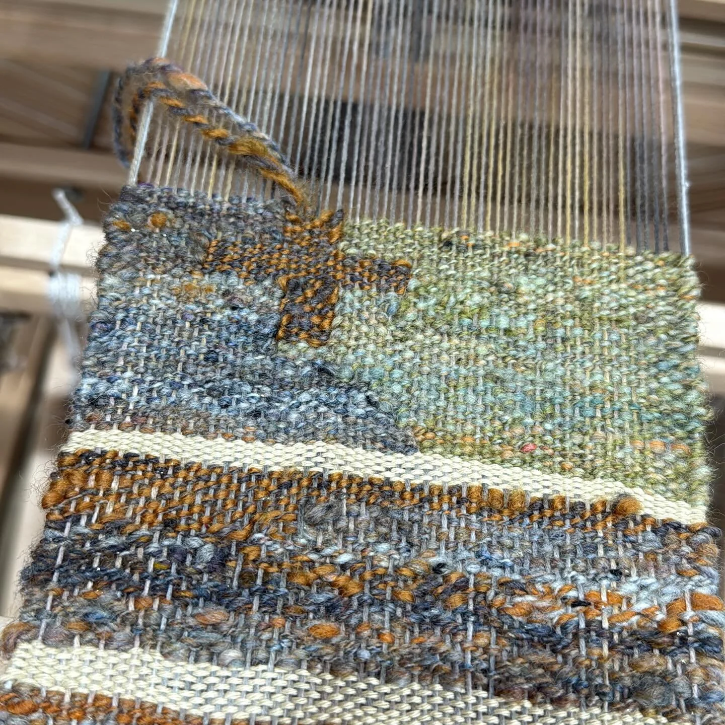Wow. This is slow going. I miss the instant gratification of throwing the shuttle and producing cloth quickly, but there is so much potential here. #tapestry #handweaving @artclothnetwork @hyattsvillefiberartsguild