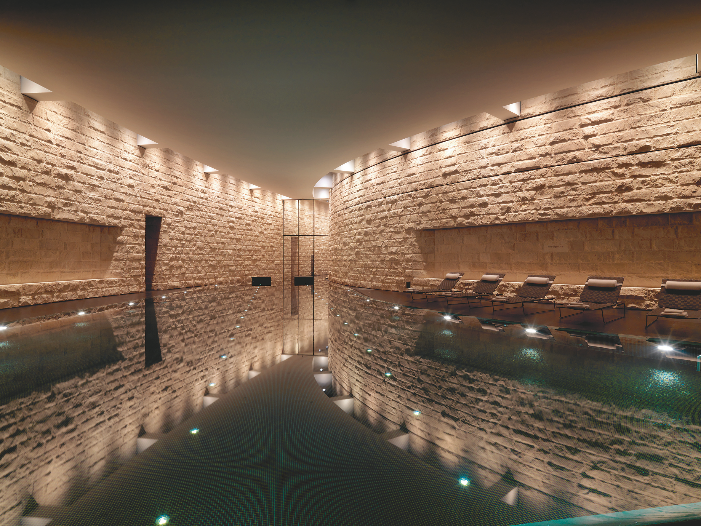 The_Dolder_Grand_Spa_Pool_by_Night.png