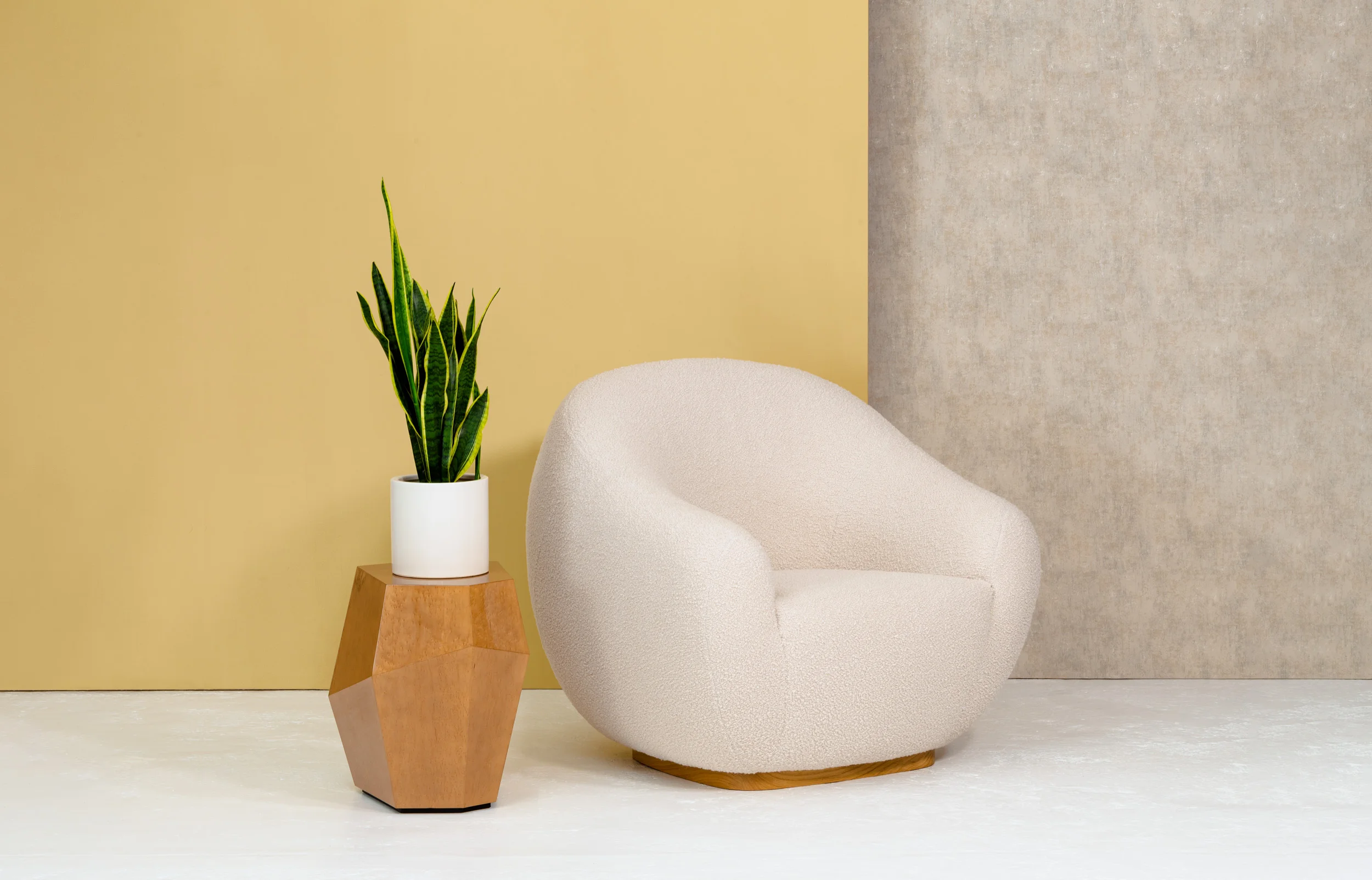 Insidherland • Niemeyer armchair