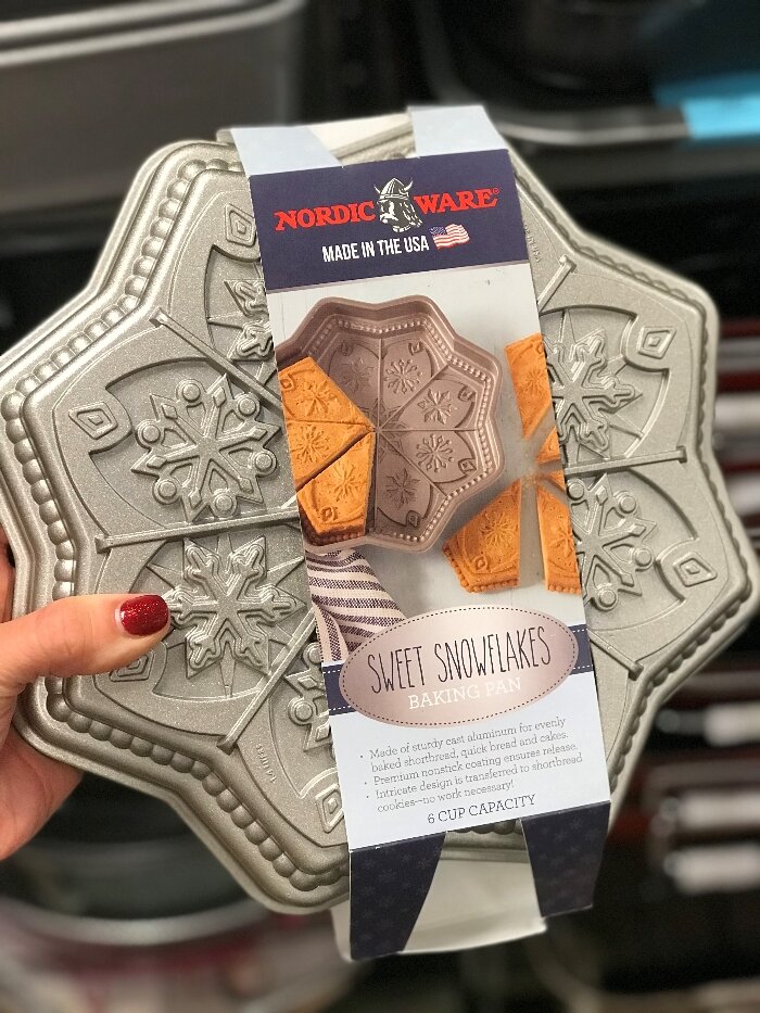 Nordic Ware Snowflake Shortbread Pan