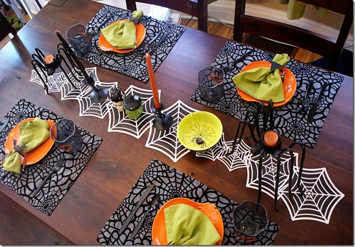 https://www.architectureartdesigns.com/30-magnificent-diy-halloween-table-decorations/