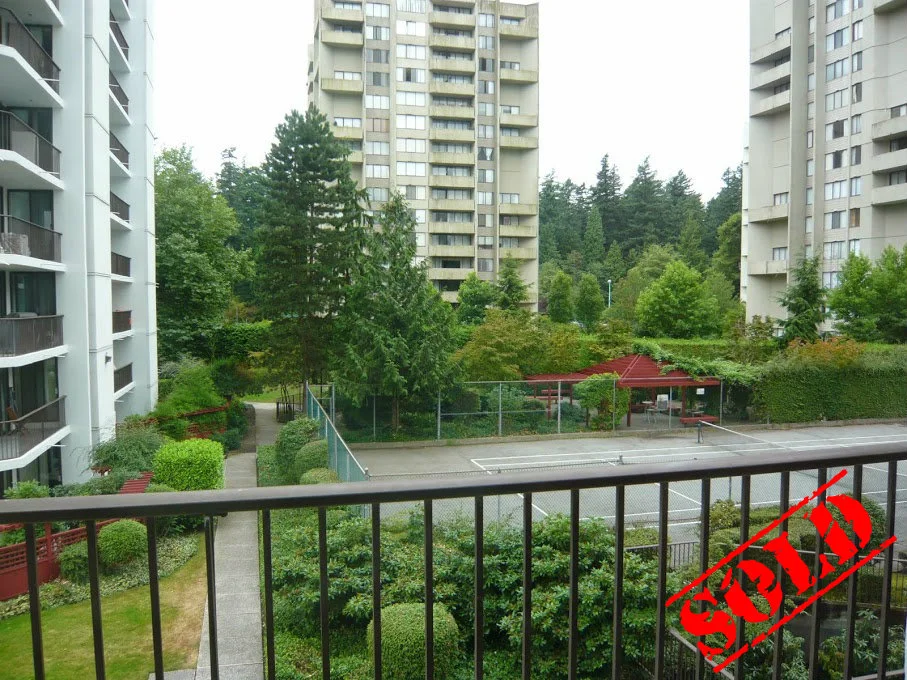 6455 Willingdon Ave Square Footage: 922ft² Bedrooms: 2 Bathrooms: 1 List Price: $338,000