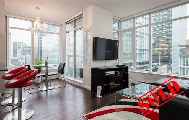 802 - 480 Robson St.