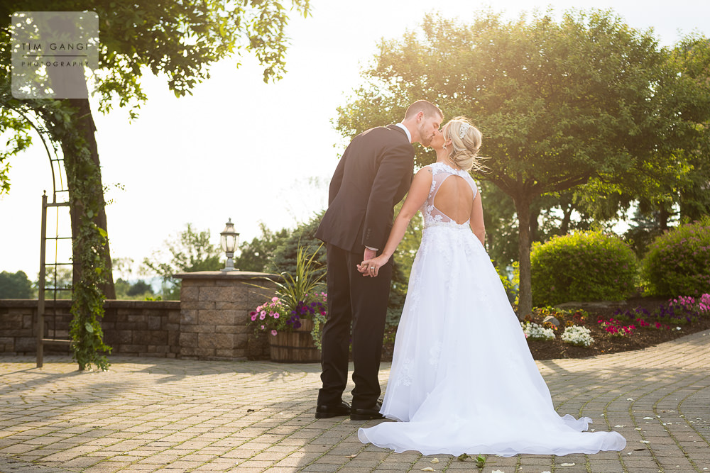  Sun kissed wedding photos are the best! 