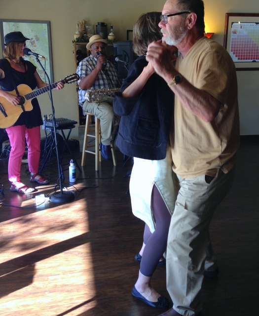 Sha Li and fan Mark Block dance to Allison and Victor live at Westside Wines.