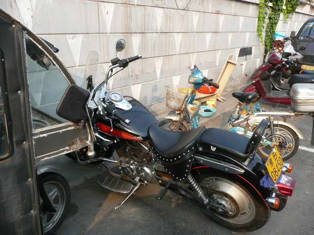 Someone who knows about motorcycles, tell me what this is?