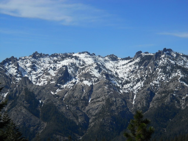 View West toward Scott Camp Ridge Notable Features : Castle Lake, Gray Rocks, Gray Rocks Lakes, Scott Lake, Heart Lake, Pacific Crest Trail