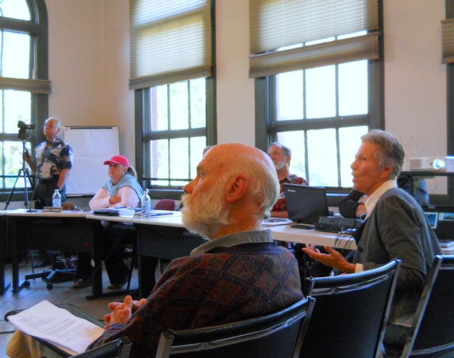 Cheryl Petty, far right, presents HFAT project to Dunsmuir City Council May 18, 2017.