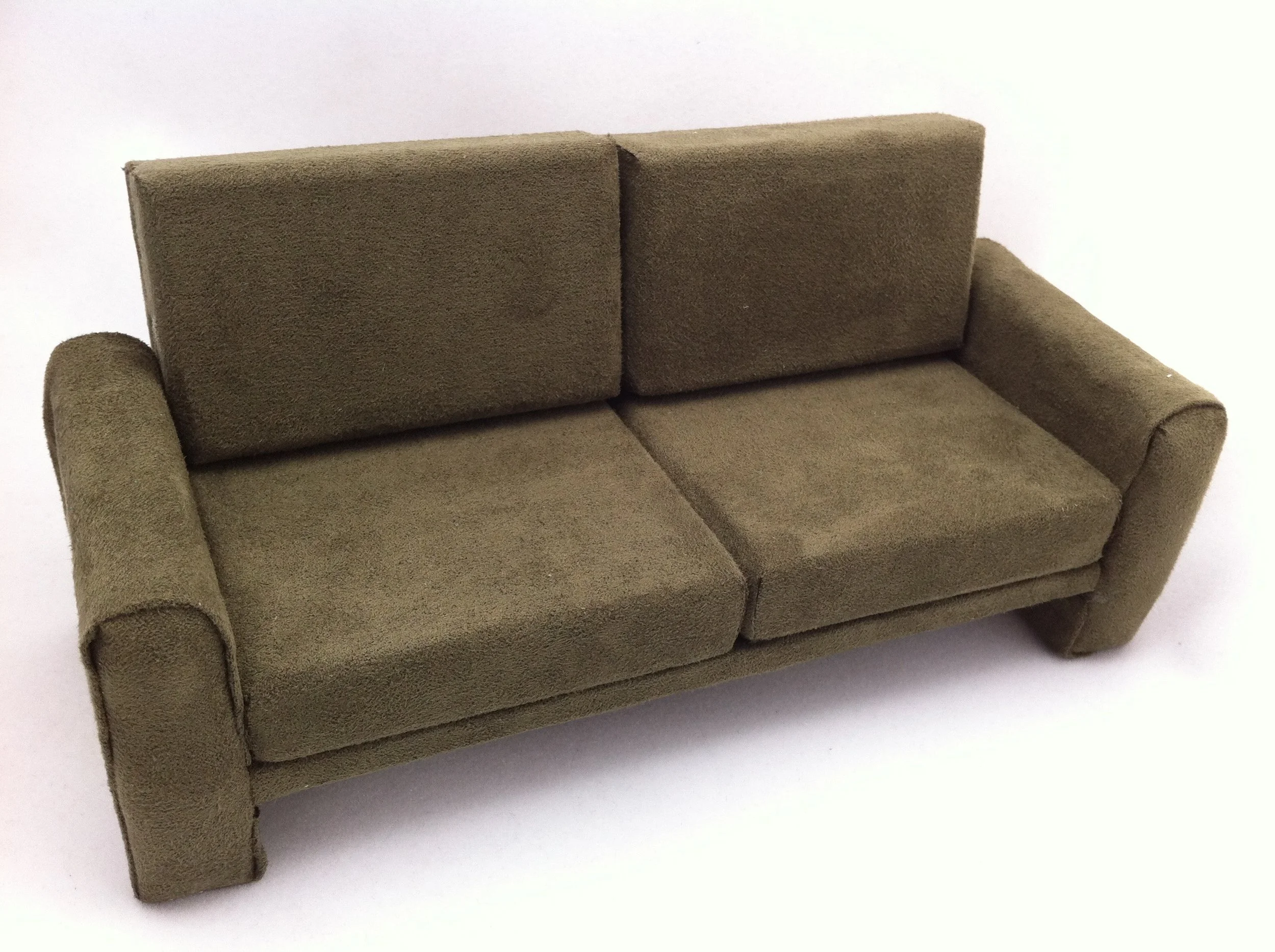 9_couch.jpg