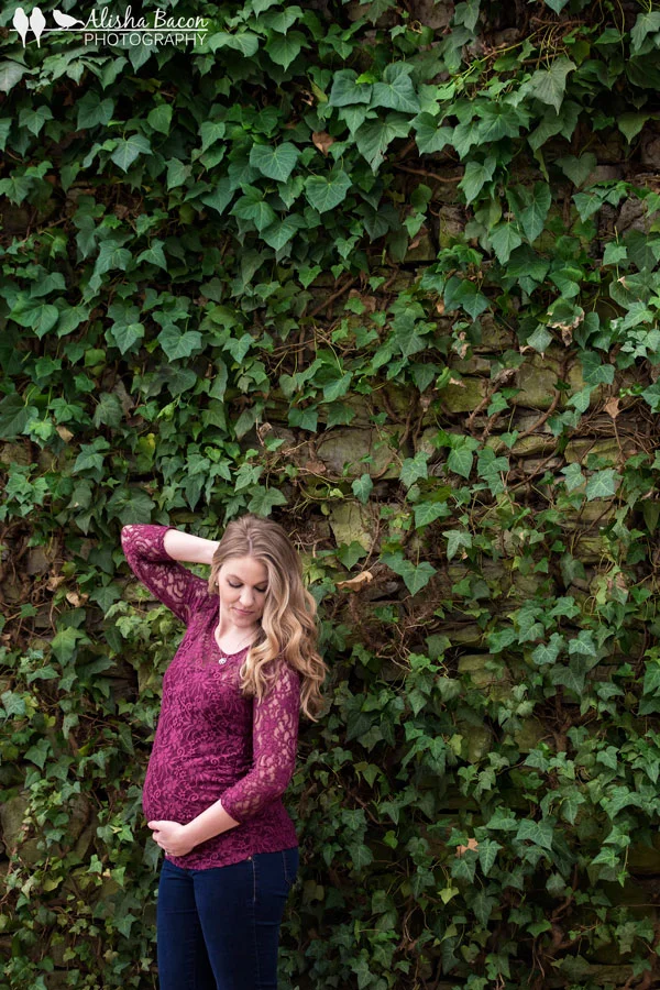 maternity-knoxville-in-ivy-wall.jpg